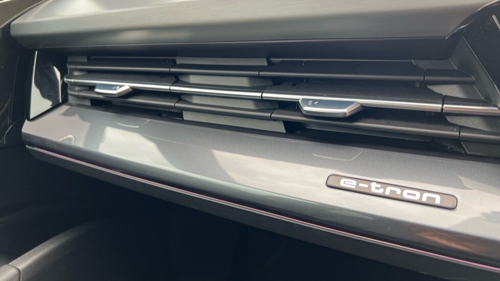 Used Audi Q4 e-tron 2024 for sale - 76474877: Photo 16