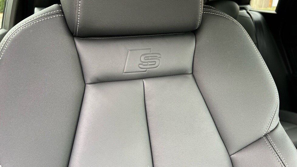 Used Audi Q4 e-tron 2024 for sale - 76474877: Photo 42