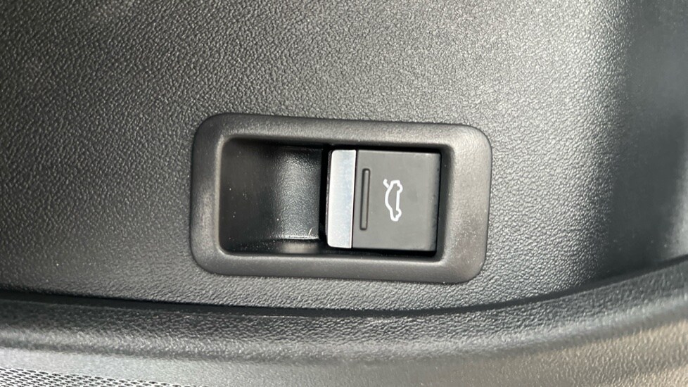 Used Audi Q4 e-tron 2024 for sale - 76474877: Photo 44