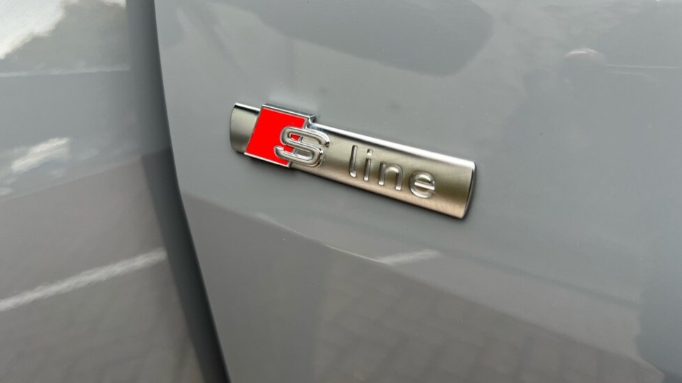 Used Audi Q4 e-tron 2024 for sale - 76474877: Photo 46