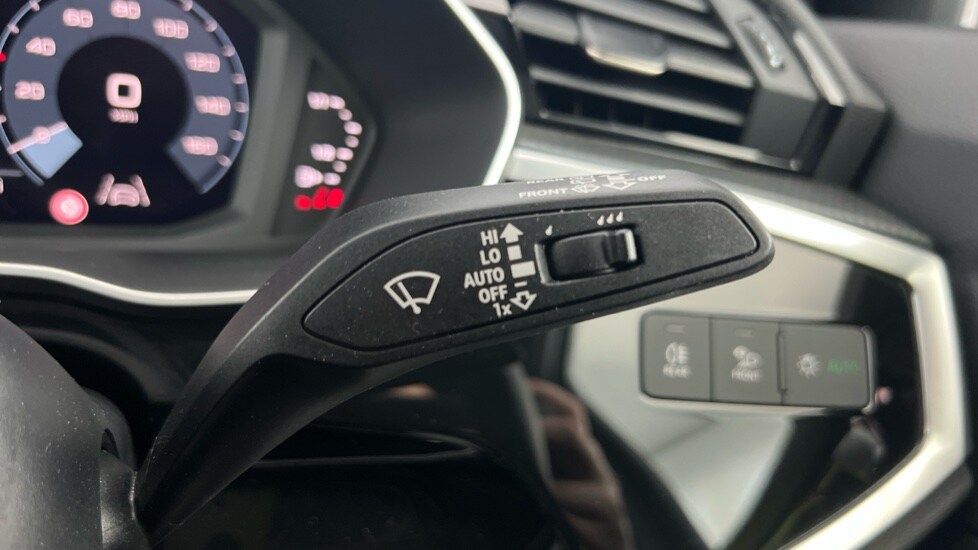 Used Audi Q3 2024 for sale - 76563704: Photo 33