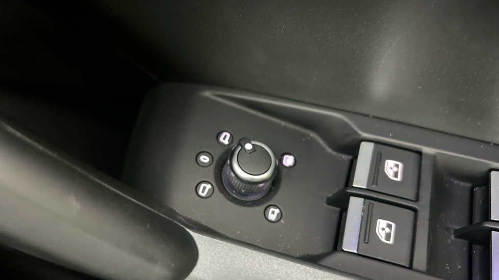 Used Audi Q3 2024 for sale - 76563704: Photo 40