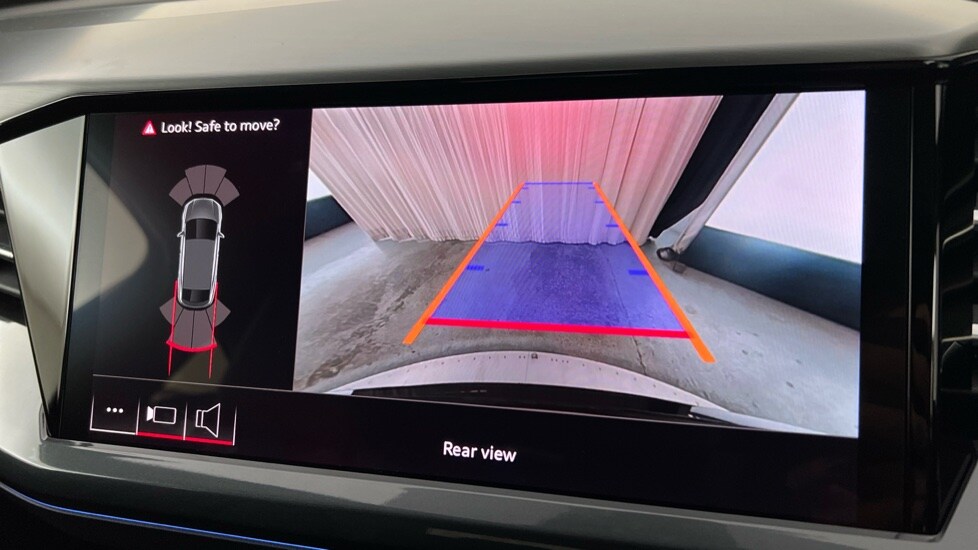 Used Audi Q4 e-tron 2024 for sale - 76773370: Photo 32