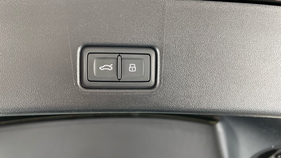 Used Audi Q4 e-tron 2024 for sale - 76773370: Photo 39