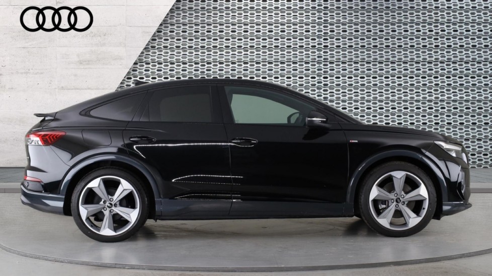 Used Audi Q4 e-tron 2024 for sale - 76773370: Photo 4