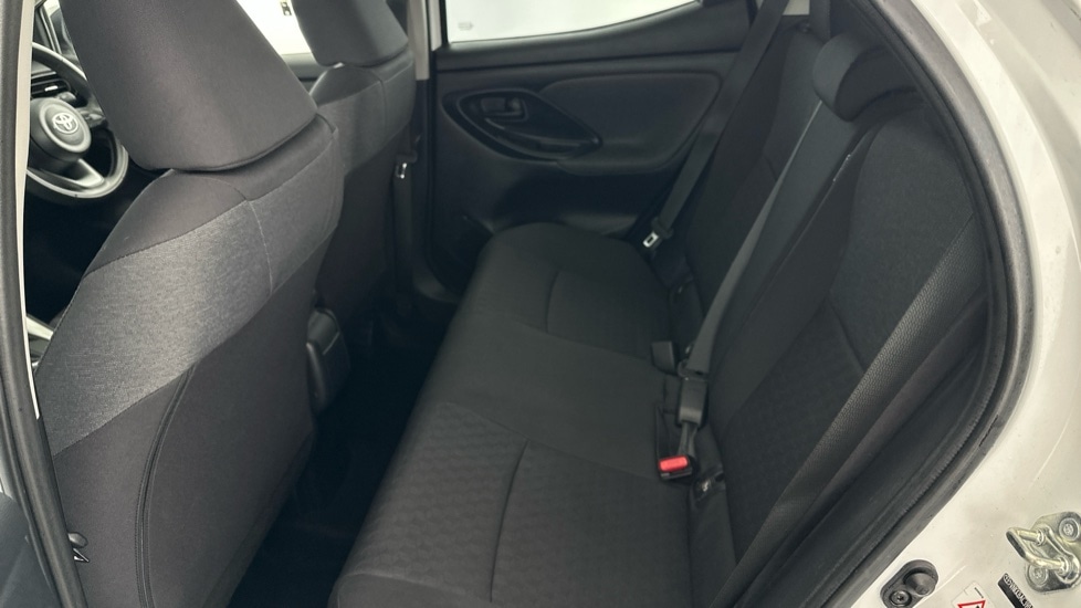 Used Toyota Yaris 2022 for sale - 76458802: Photo 14