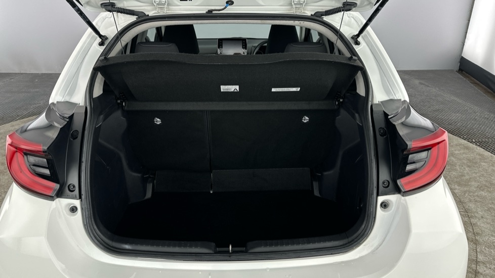 Used Toyota Yaris 2022 for sale - 76458802: Photo 15