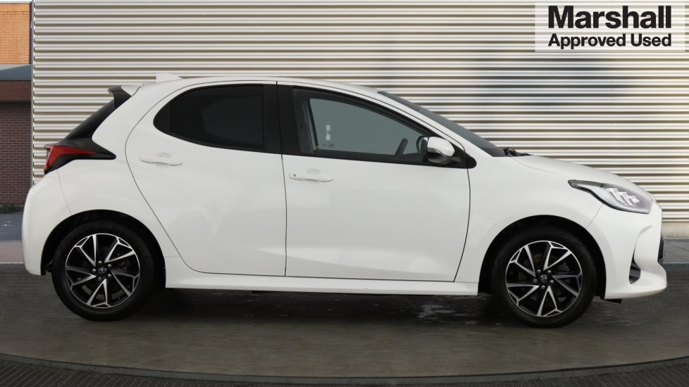 Used Toyota Yaris 2022 for sale - 76458802: Photo 2