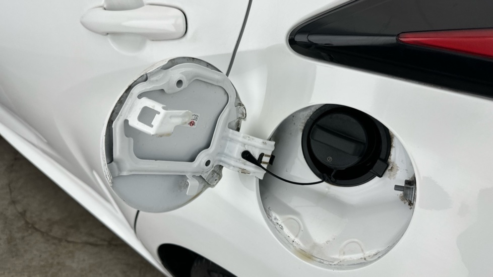 Used Toyota Yaris 2022 for sale - 76458802: Photo 21