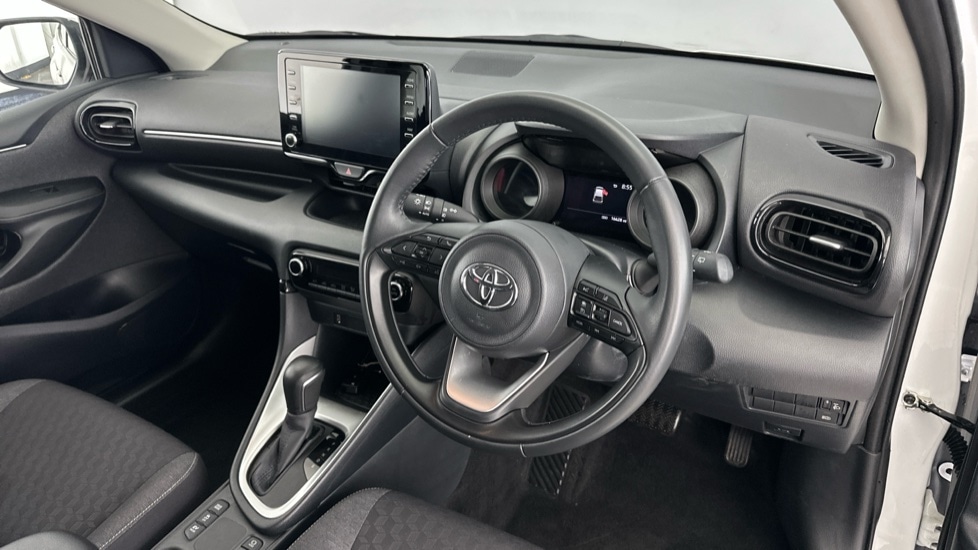 Used Toyota Yaris 2022 for sale - 76458802: Photo 9