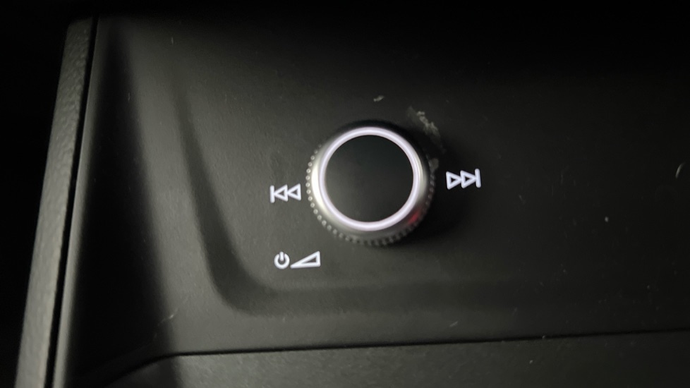 Used Audi Q3 2022 for sale - 76915077: Photo 63