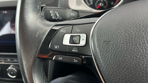 Used Volkswagen Golf 2017 for sale - 75684612: Photo 23