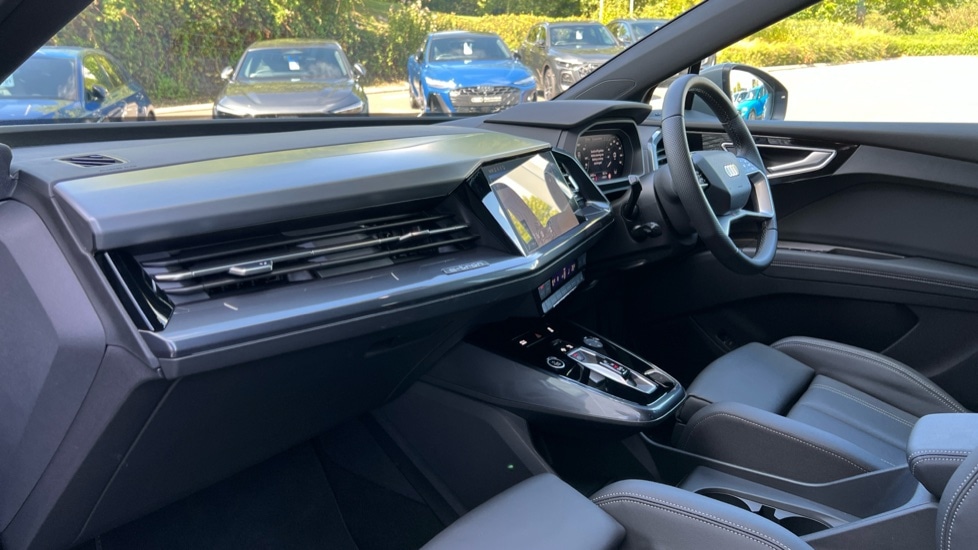 Used Audi Q4 e-tron 2024 for sale - 76079409: Photo 2