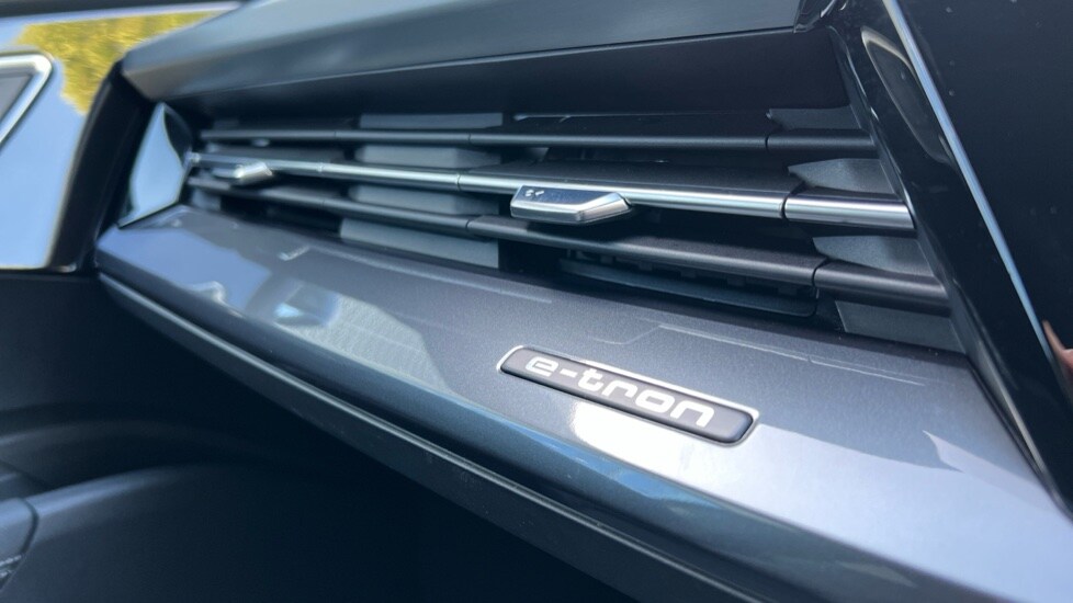 Used Audi Q4 e-tron 2024 for sale - 76079409: Photo 51