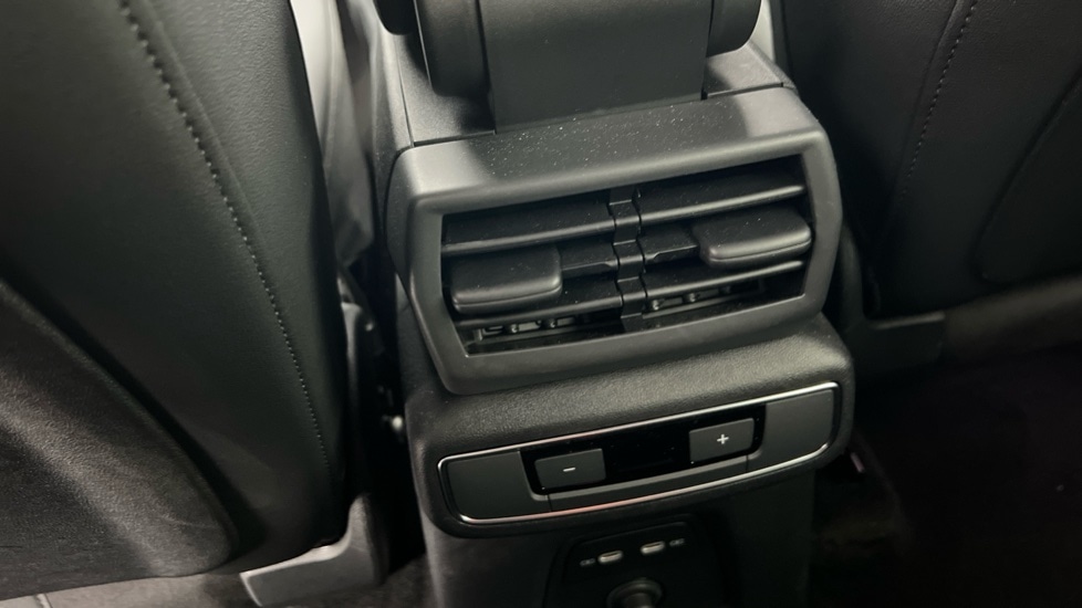 Used Audi Q4 e-tron 2024 for sale - 76552296: Photo 35