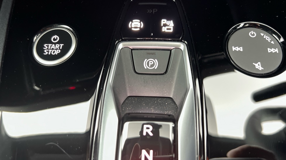 Used Audi Q4 e-tron 2024 for sale - 76552296: Photo 42