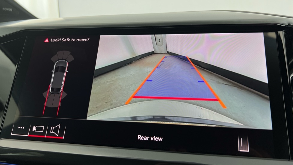 Used Audi Q4 e-tron 2024 for sale - 76552296: Photo 45