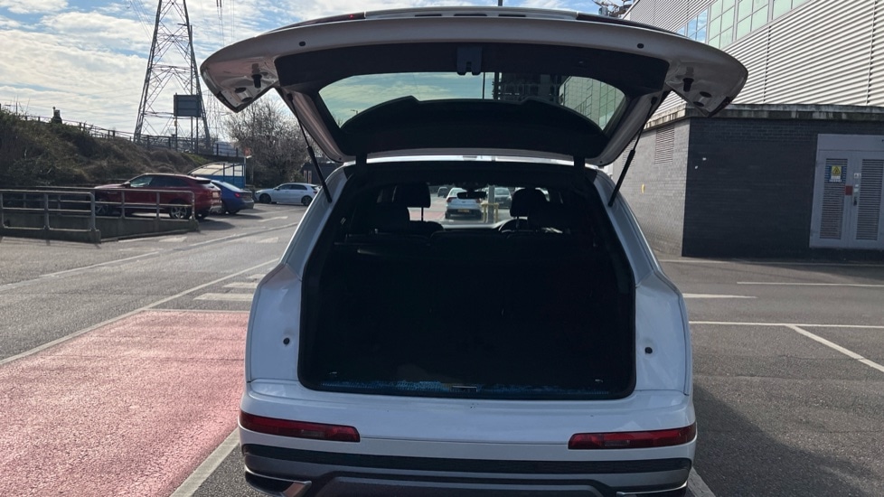 Used Audi Q7 2021 for sale - 76079103: Photo 18