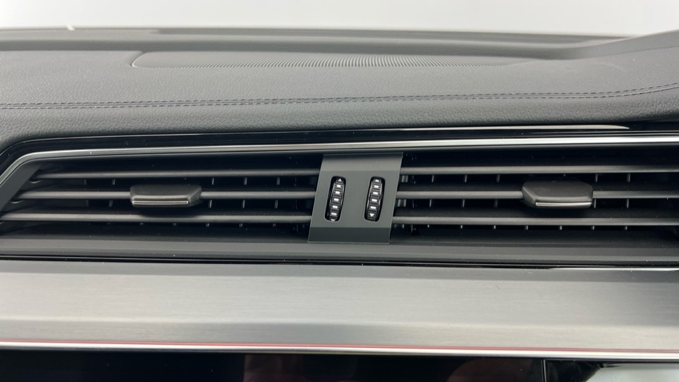 Used Audi Q8 2024 for sale - 76447227: Photo 16