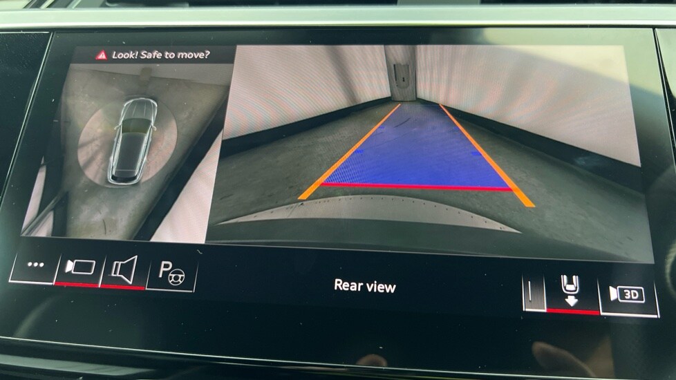 Used Audi Q8 2024 for sale - 76447227: Photo 45