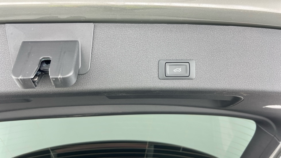 Used Audi Q8 2024 for sale - 76447227: Photo 57