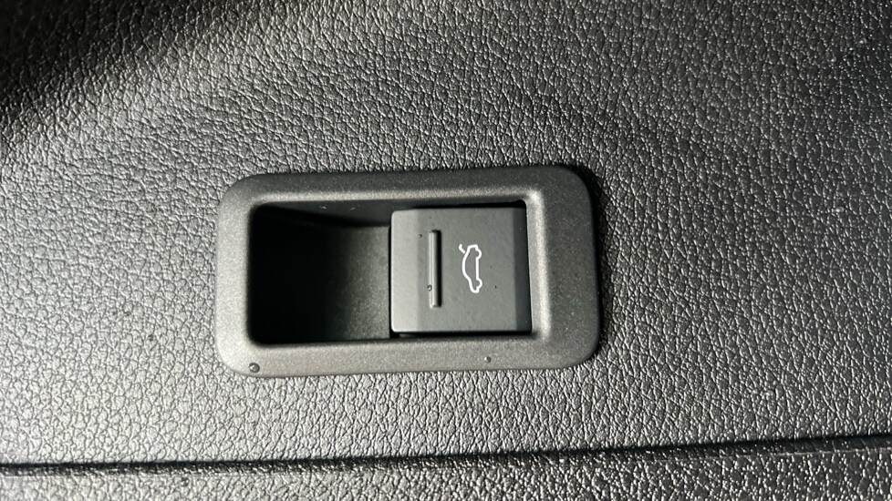 Used Audi Q3 2025 for sale - 77021871: Photo 41