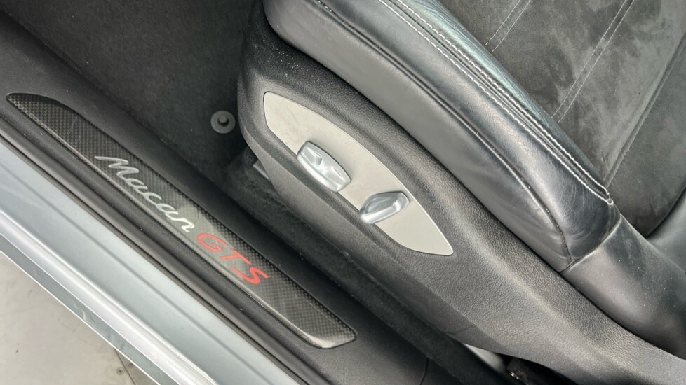 Used Porsche Macan 2016 for sale - 75996811: Photo 31