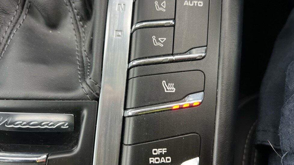 Used Porsche Macan 2016 for sale - 75996811: Photo 39