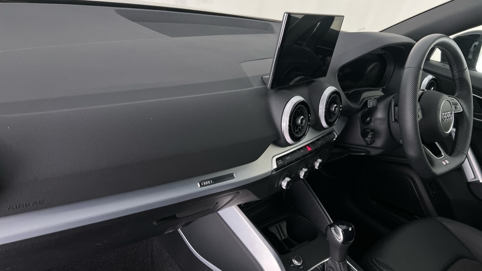 Used Audi Q2 2025 for sale - 76140013: Photo 2
