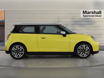 Used MINI Cooper 2024 for sale - 76750081: Photo