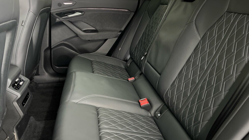 Used Audi Q6 e-tron 2025 for sale - 76804128: Photo 15