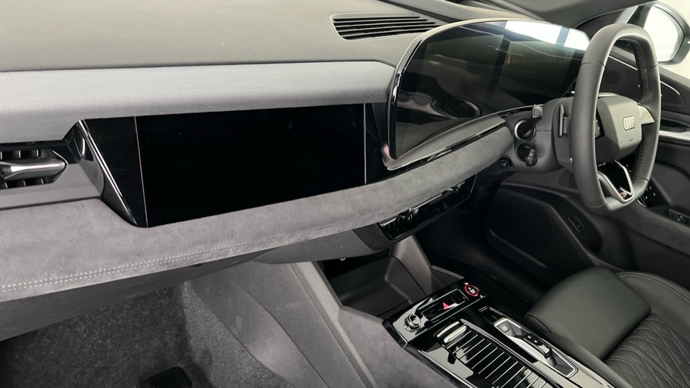Used Audi Q6 e-tron 2025 for sale - 76804128: Photo 2
