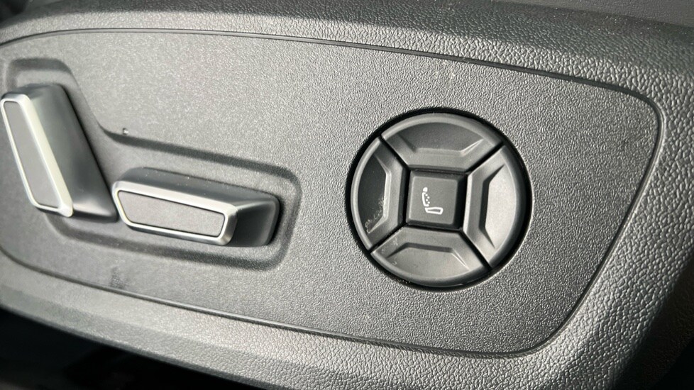 Used Audi Q6 e-tron 2025 for sale - 76804128: Photo 41