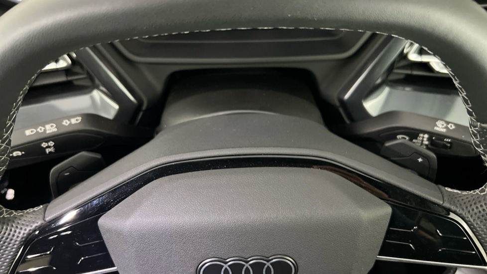 Used Audi Q4 e-tron 2025 for sale - 76773276: Photo 35