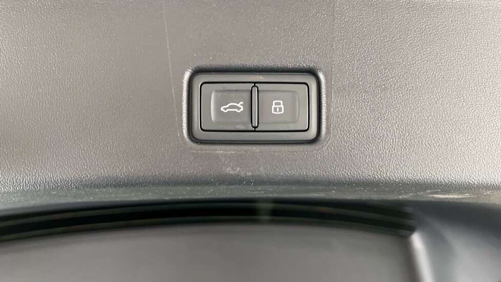 Used Audi Q4 e-tron 2025 for sale - 76773276: Photo 39