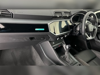 Used Audi Q3 2021 for sale - 75451536: Photo
