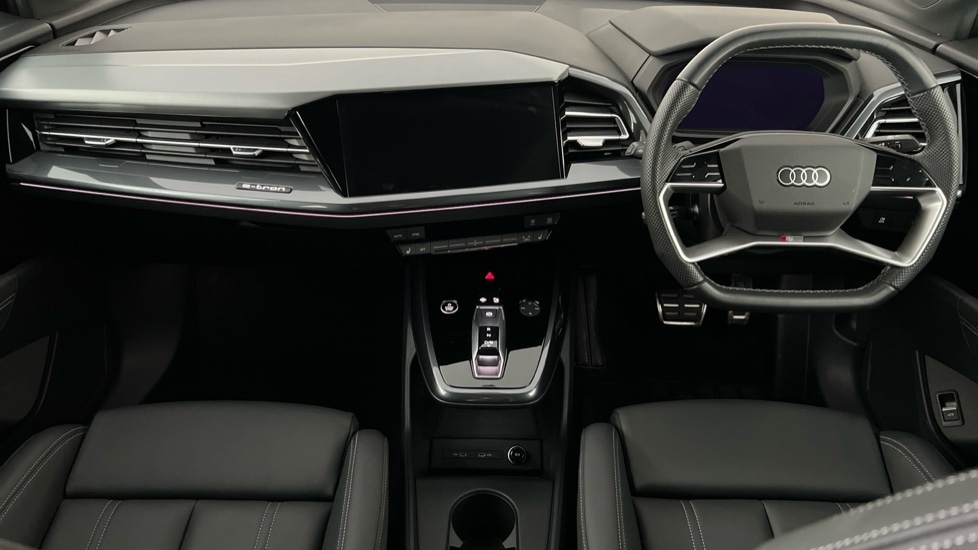 Used Audi Q4 e-tron 2024 for sale - 76937510: Photo 12