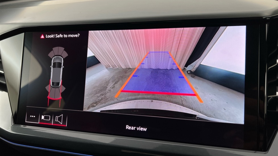 Used Audi Q4 e-tron 2024 for sale - 76937510: Photo 32