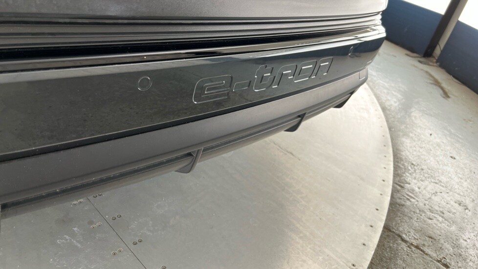 Used Audi Q4 e-tron 2024 for sale - 76937510: Photo 37