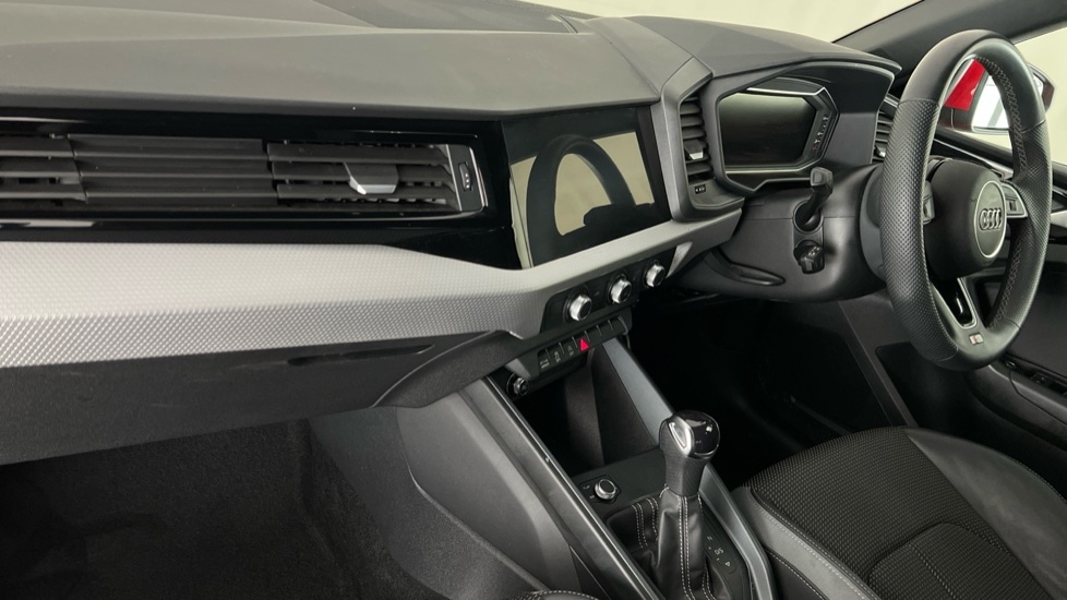 Used Audi A1 2022 for sale - 77075775: Photo 2