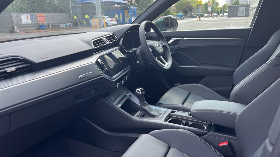 Used Audi Q3 2025 for sale - 76672589: Photo 2