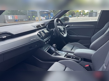 Used Audi Q3 2025 for sale - 76672589: Photo