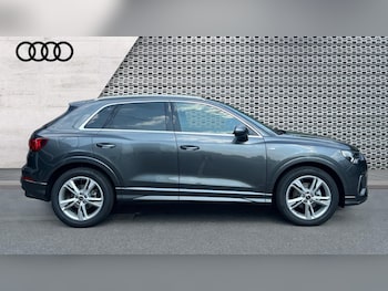 Used Audi Q3 2025 for sale - 76672589: Photo