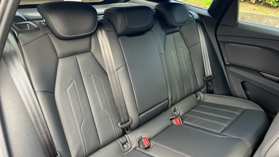 Used Audi Q4 e-tron 2025 for sale - 76894702: Photo 15