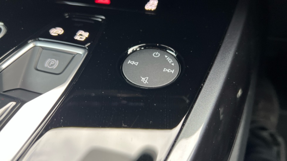 Used Audi Q4 e-tron 2025 for sale - 76894702: Photo 42