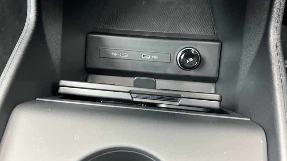 Used Audi Q4 e-tron 2025 for sale - 76894702: Photo 45