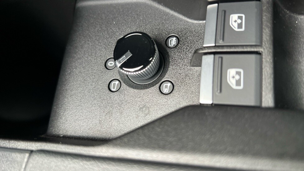 Used Audi Q4 e-tron 2025 for sale - 76894702: Photo 60