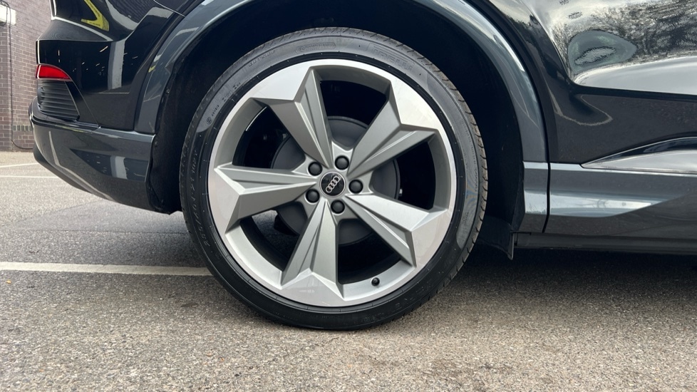 Used Audi Q4 e-tron 2025 for sale - 76966660: Photo 21