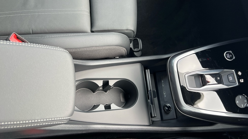 Used Audi Q4 e-tron 2025 for sale - 76966660: Photo 26