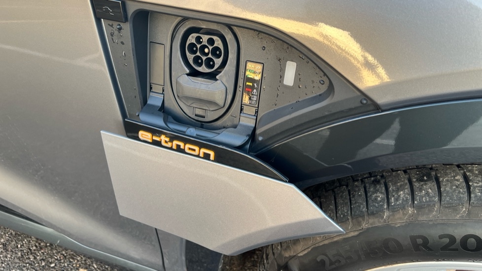 Used Audi e-tron 2021 for sale - 76826759: Photo 22